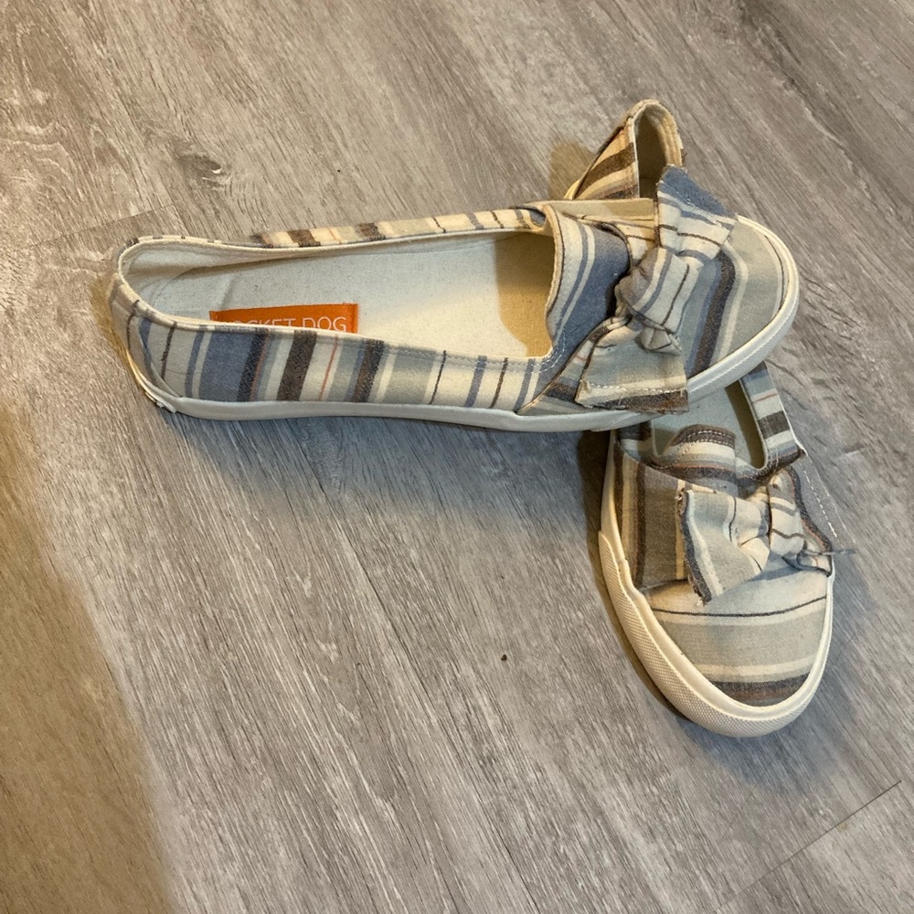 Rocket Dog Striped Slip-on with Bow Accent Shoes Size 7